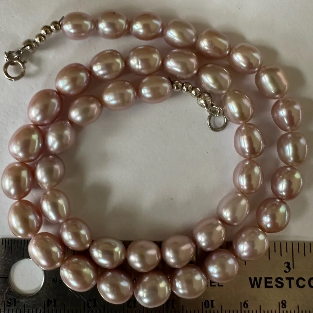 AAA Natural Lavender Cultured Pearl Necklace - 925 Sterling Silver - Picture 5 of 10